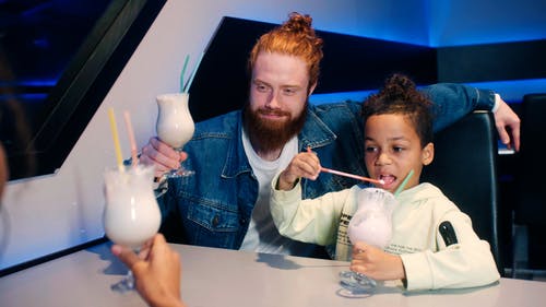 有关坐,多样化,多民族的免费素材视频