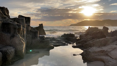 有关喜怒无常的天空,岩层,岩石的免费素材视频