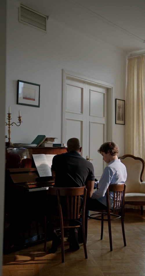 有关人,仪器,创造力的免费素材视频