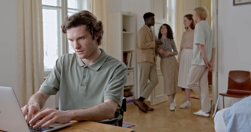 有关人,休闲,坐的免费素材视频