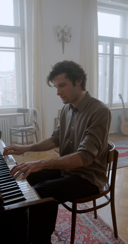 有关人,仪器,创造力的免费素材视频